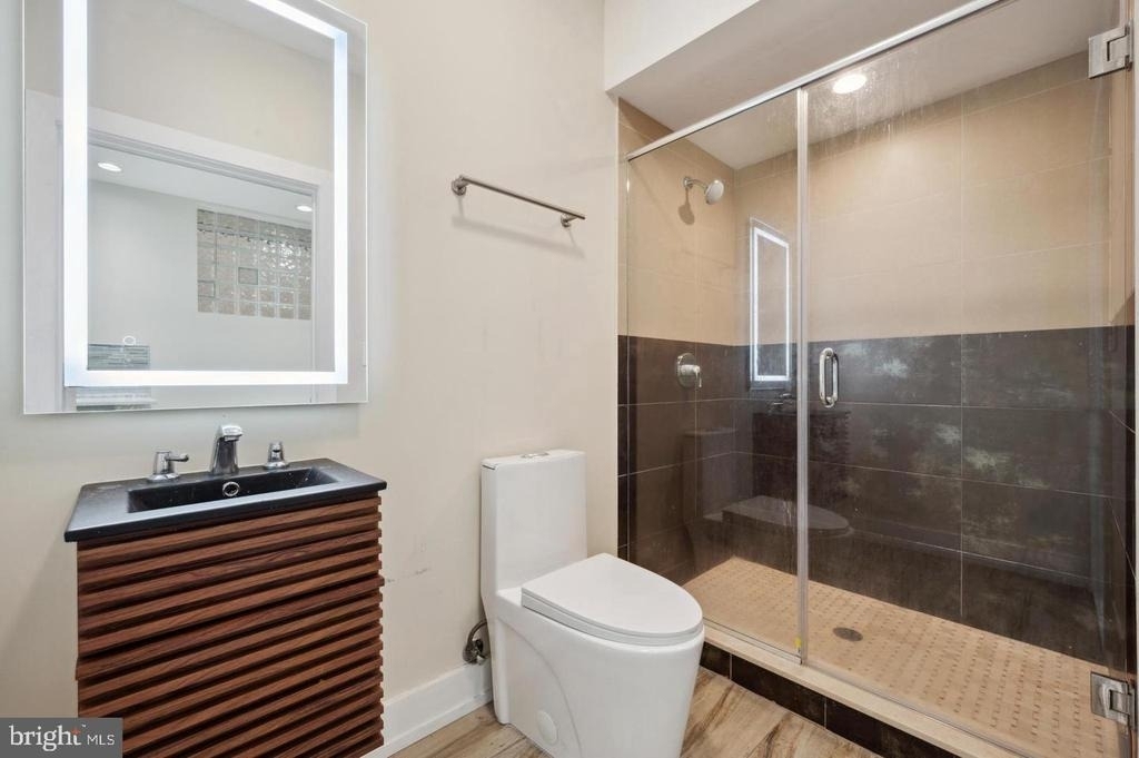 2024 E Fletcher Street - Photo 10
