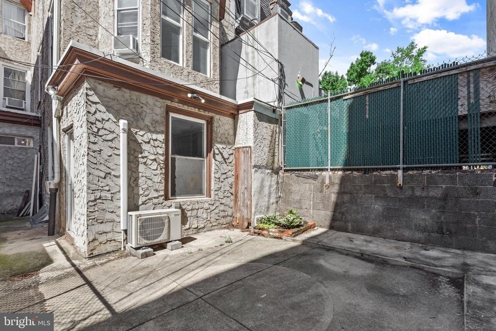 159 N 21st Street - Photo 18