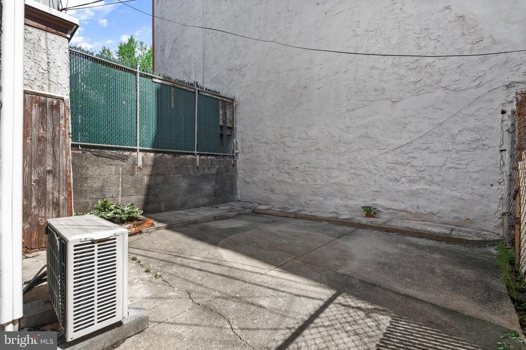 159 N 21st Street - Photo 17