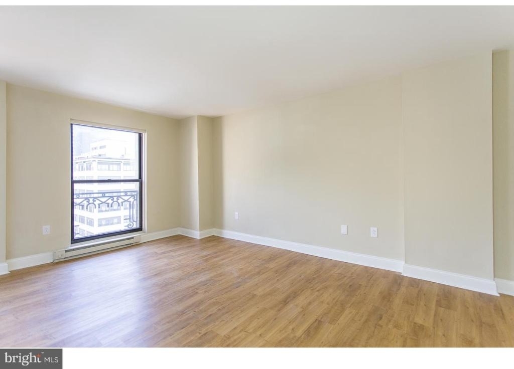 1114 Pine Street - Photo 3