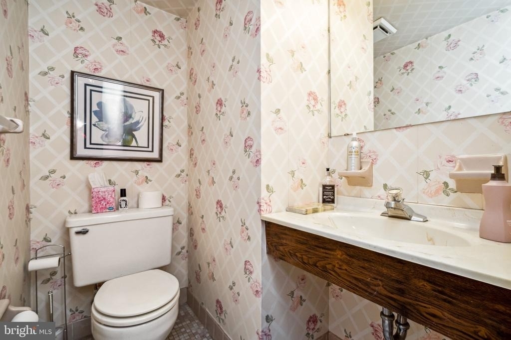 1420 Locust Street - Photo 13