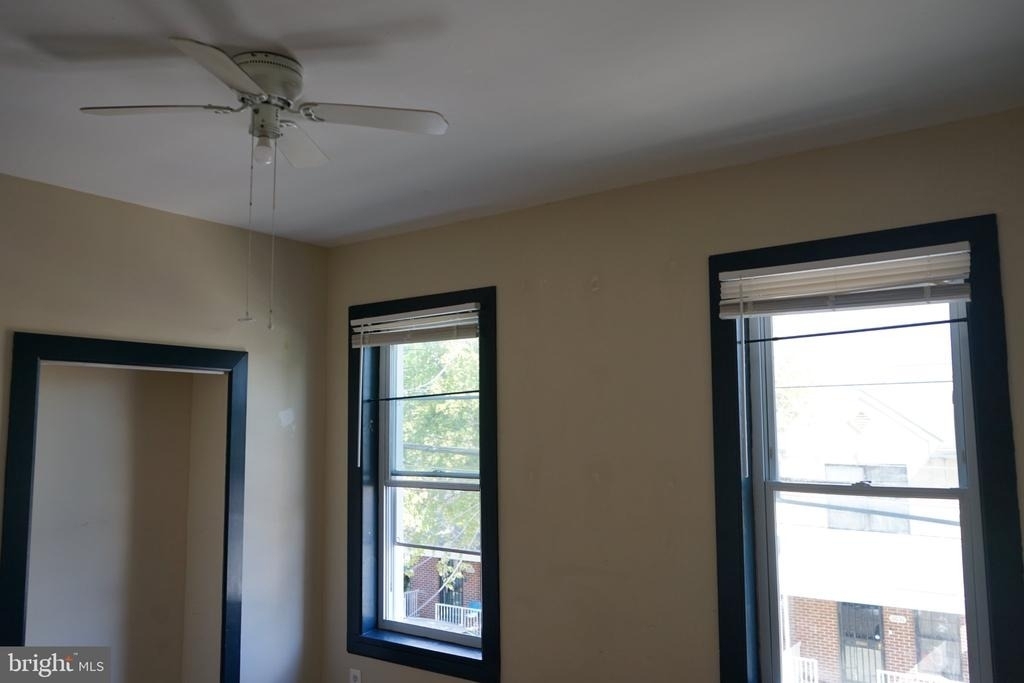 2032 W Berks Street - Photo 2