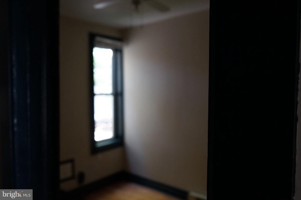 2032 W Berks Street - Photo 7