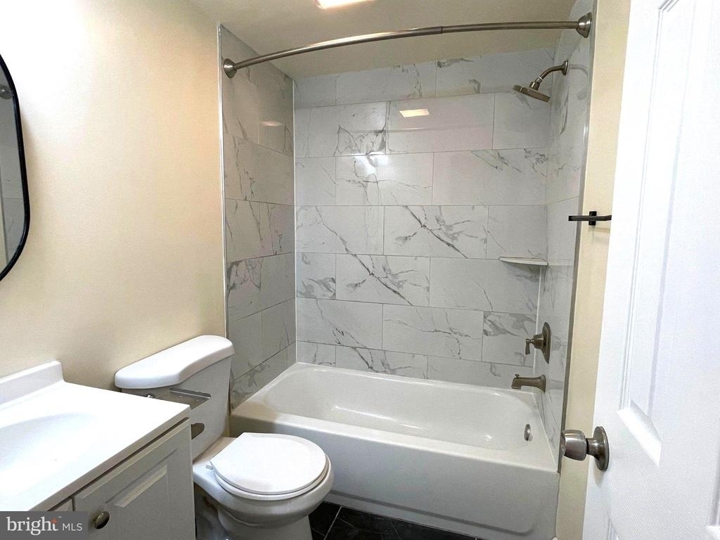 2710 Dothan Plaza - Photo 5