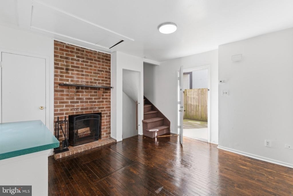 316 W Wildey Street - Photo 2