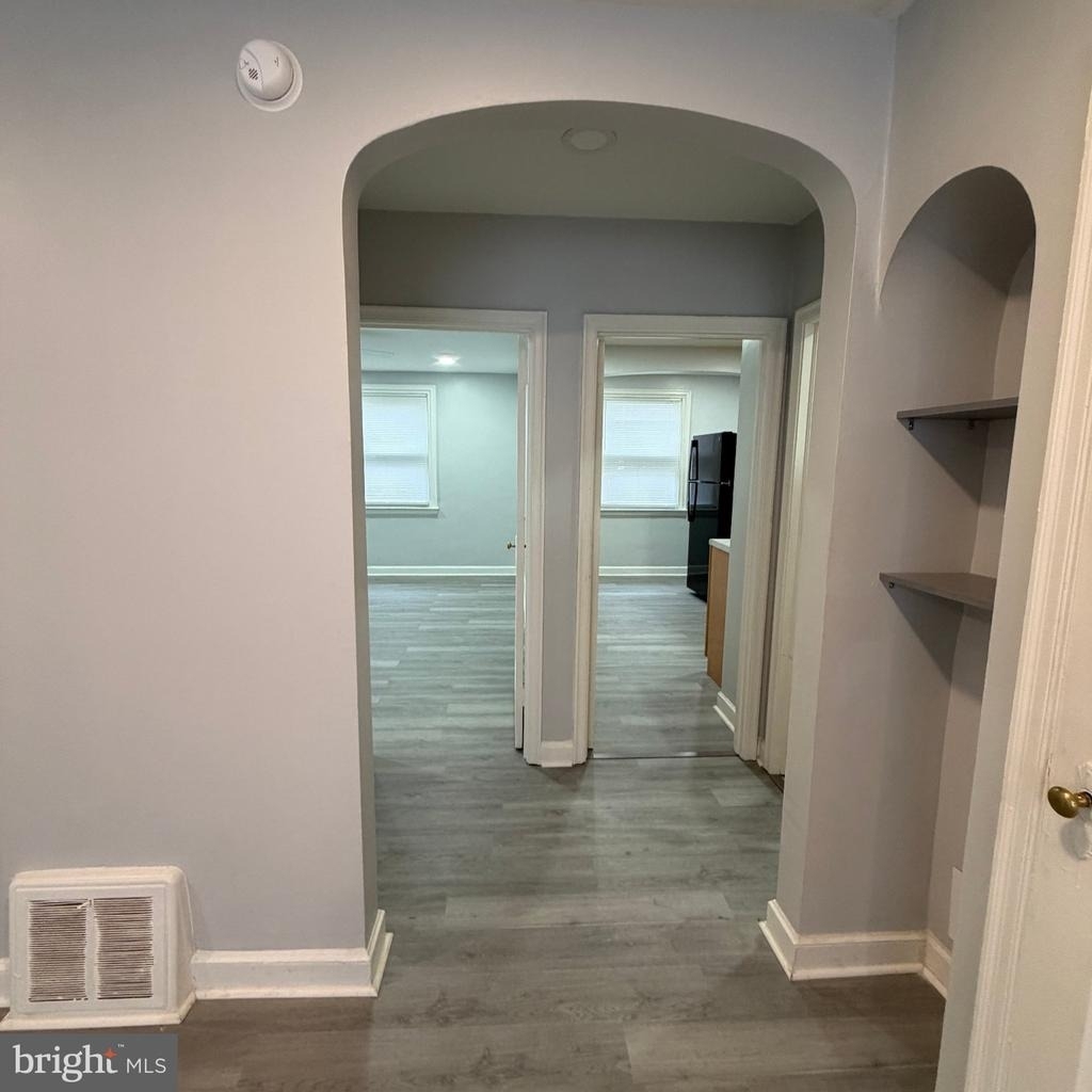 1320 W Nedro Avenue - Photo 2