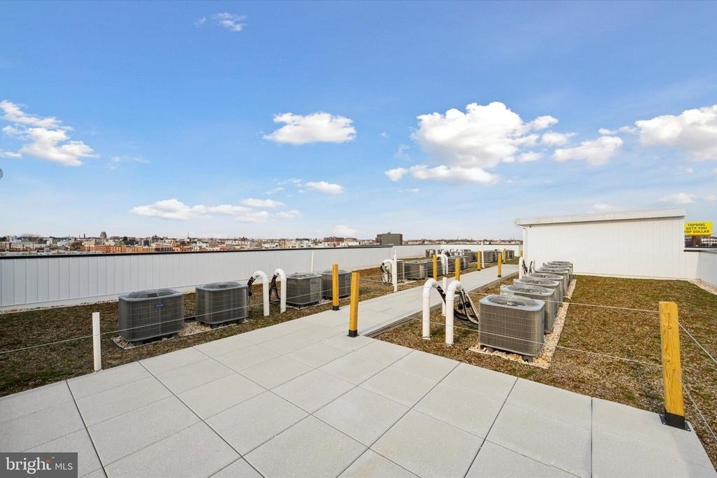 1221 E Fletcher Street - Photo 14