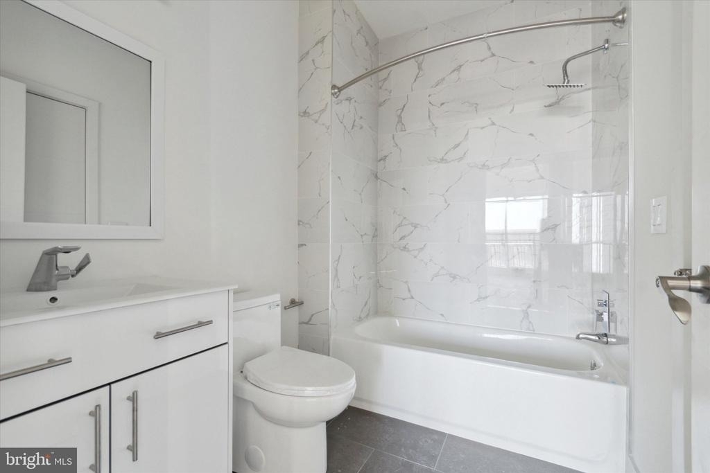 1221 E Fletcher Street - Photo 28