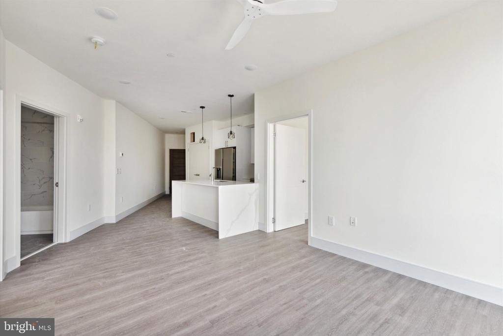 1221 E Fletcher Street - Photo 39