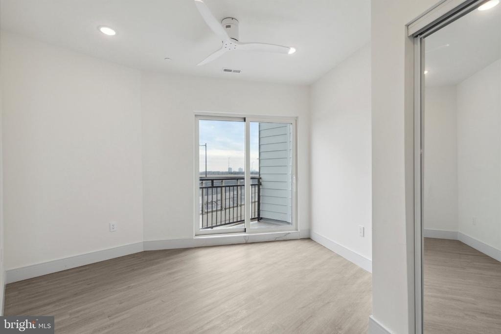 1221 E Fletcher Street - Photo 15