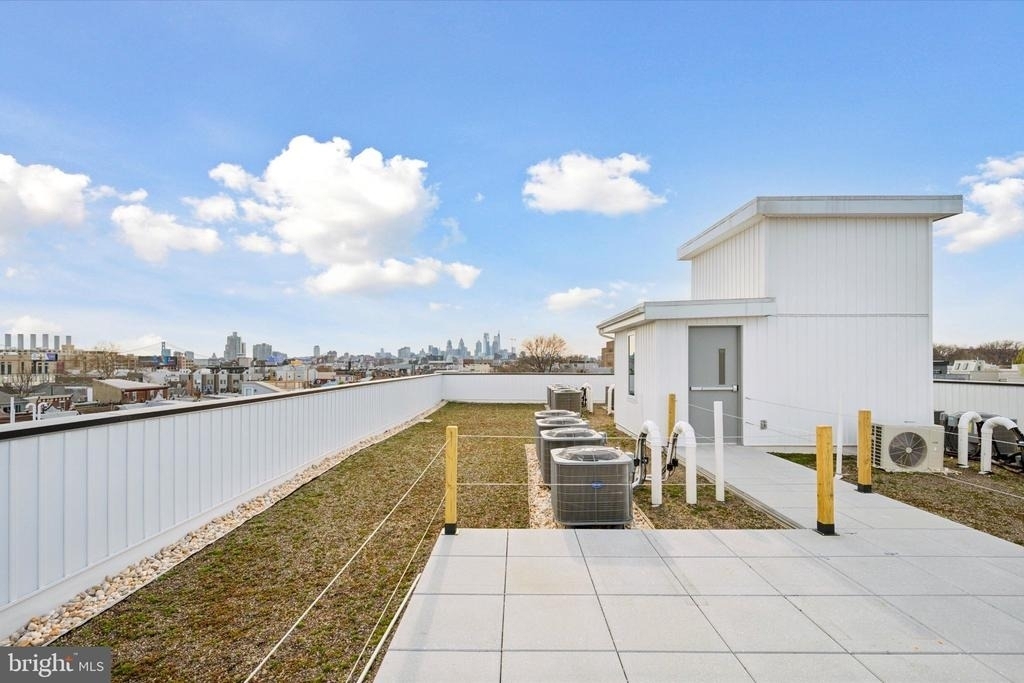 1221 E Fletcher Street - Photo 16