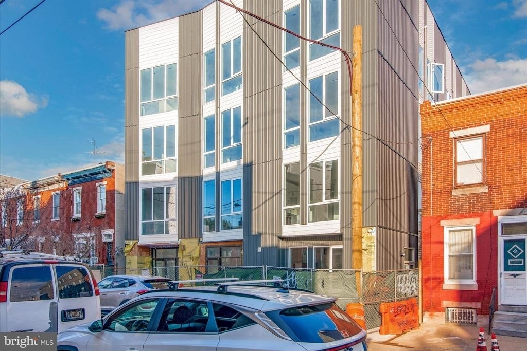 1221 E Fletcher Street - Photo 6