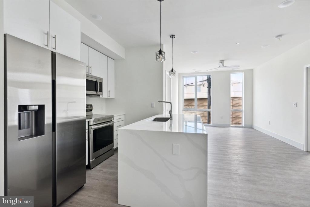 1221 E Fletcher Street - Photo 32