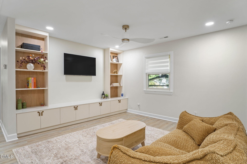 1101 Brenda Court - Photo 12