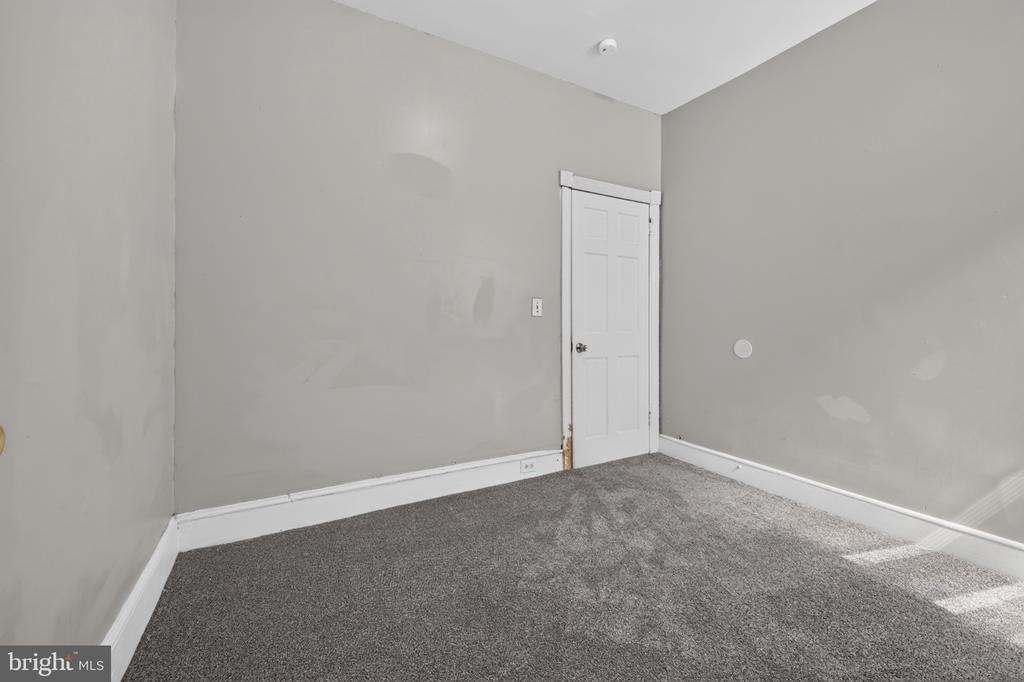 413 N Redfield Street - Photo 16
