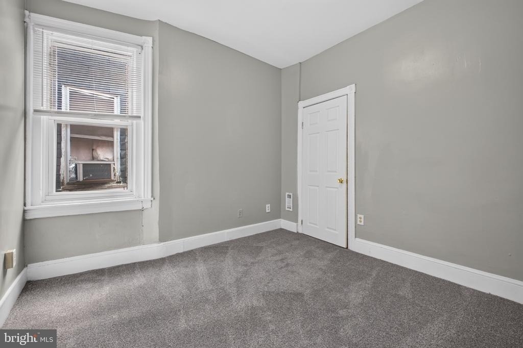 413 N Redfield Street - Photo 15