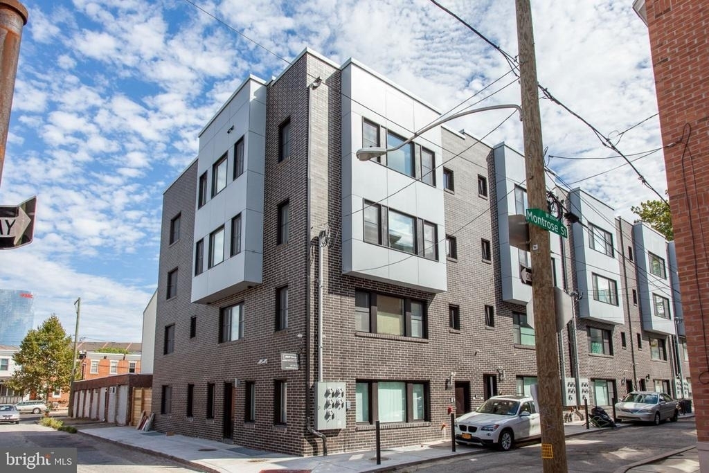 2553 Montrose Street - Photo 18