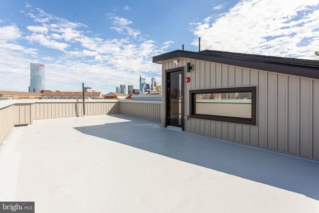 2553 Montrose Street - Photo 12