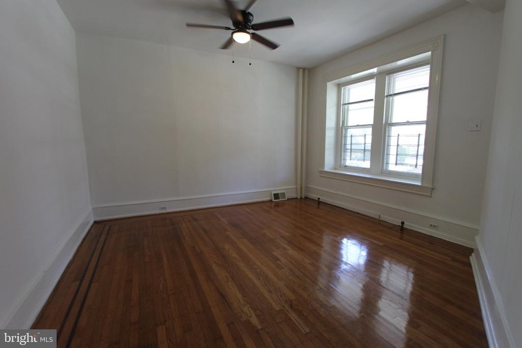 6335 Greene Street - Photo 5