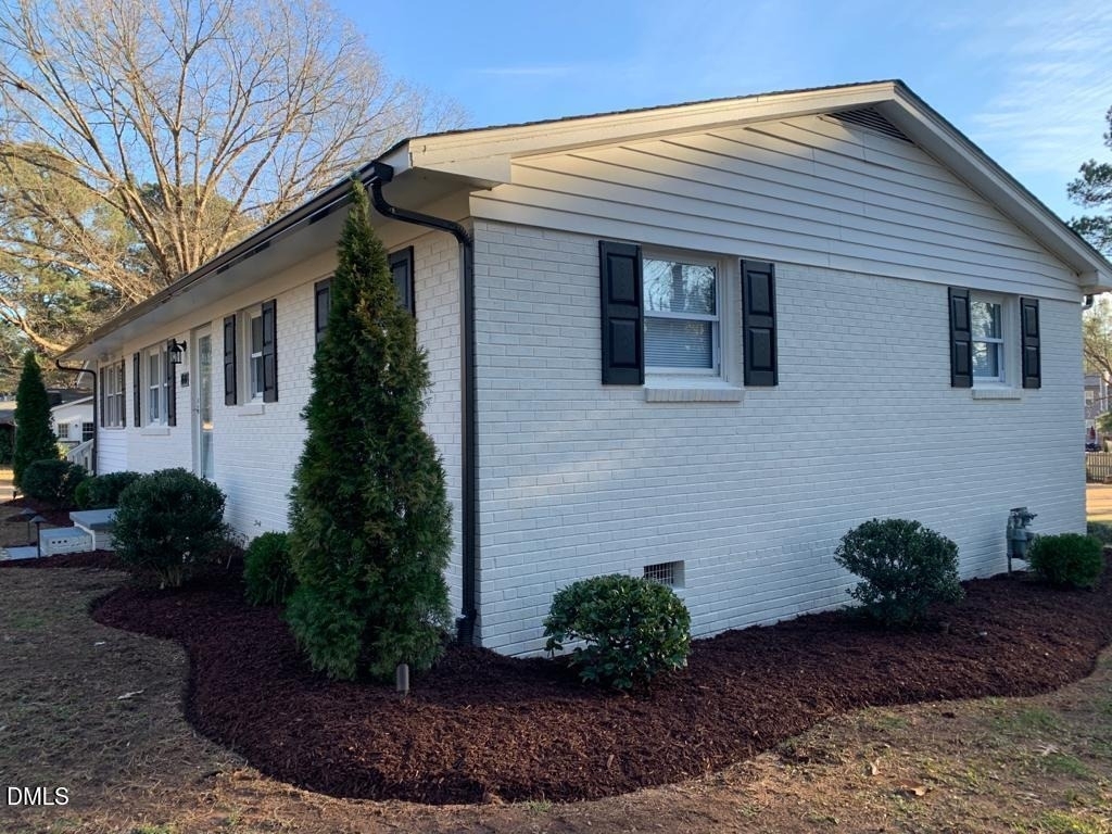 1641 Wake Drive - Photo 3