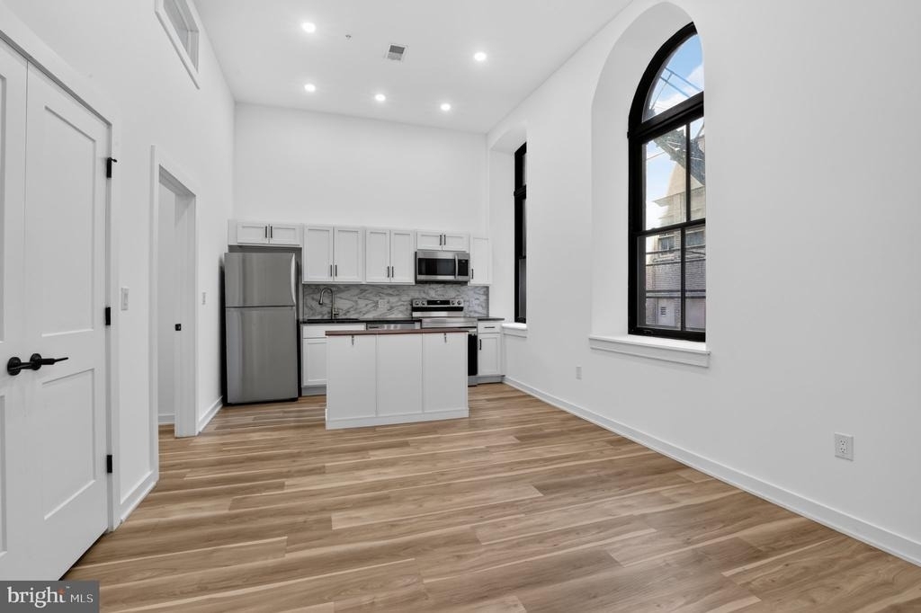 1415 Locust Street - Photo 0