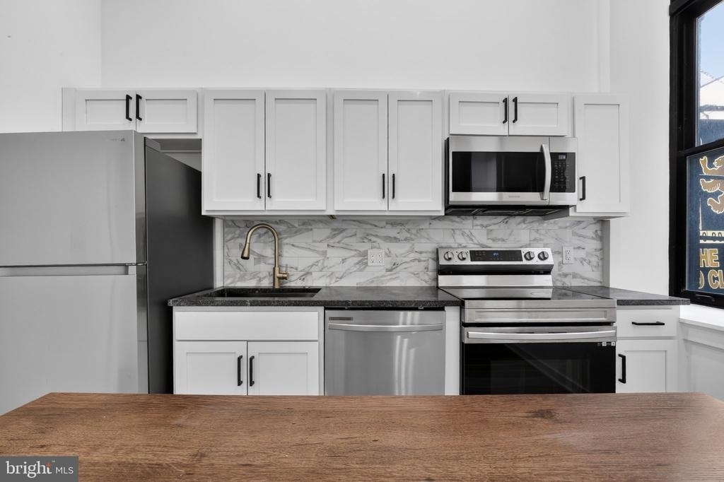 1415 Locust Street - Photo 9