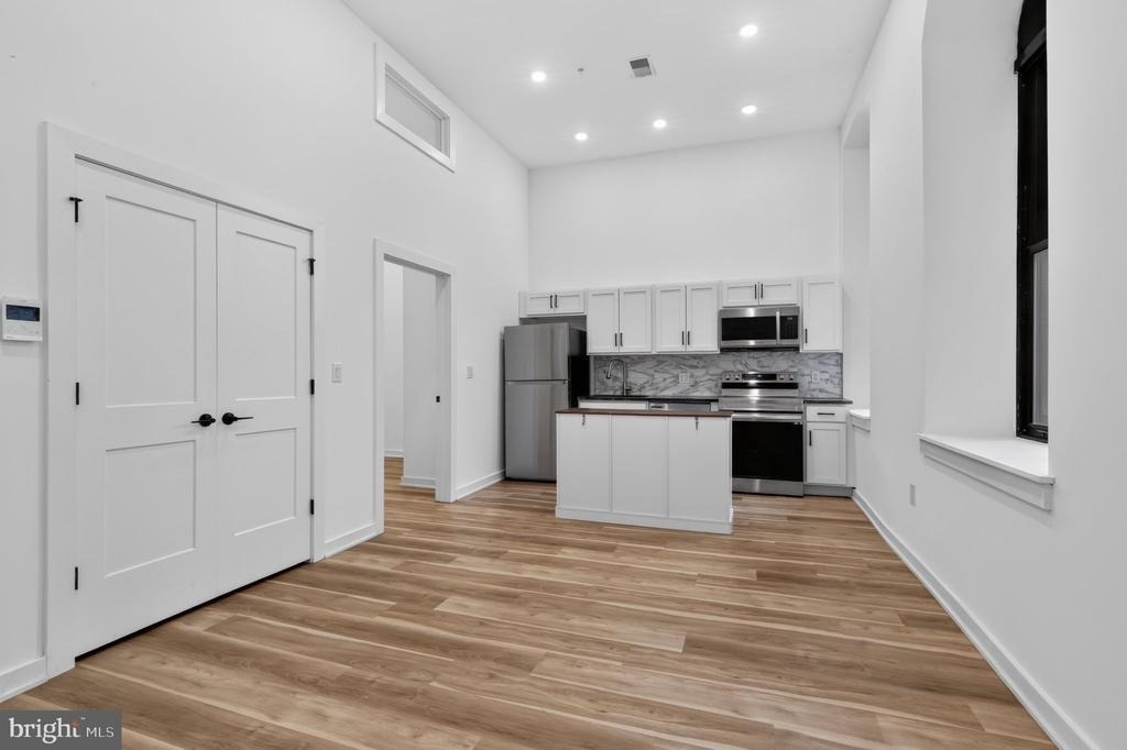 1415 Locust Street - Photo 4