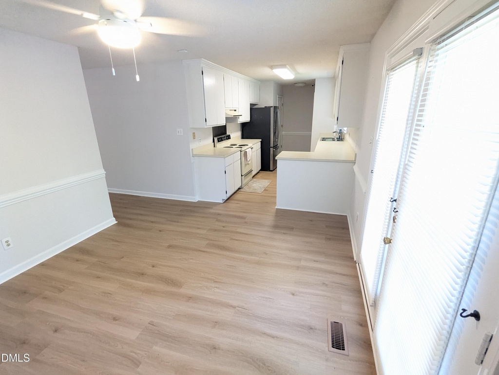 210 W Cornwallis Road - Photo 7