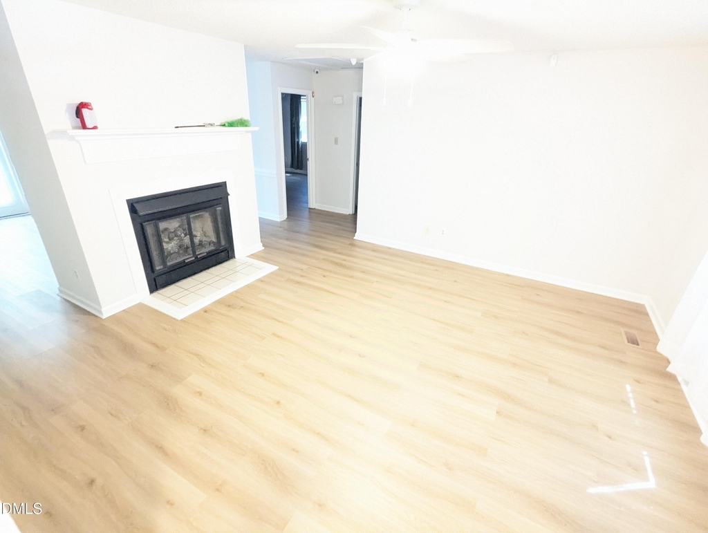 210 W Cornwallis Road - Photo 4