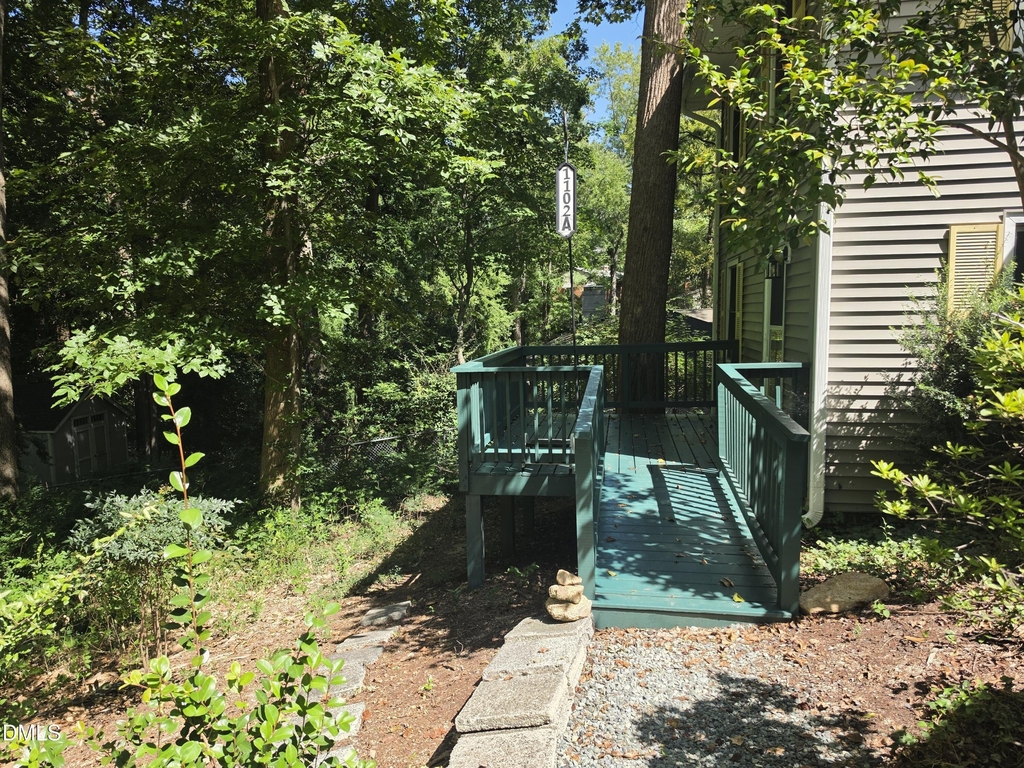 1102 E Franklin Street - Photo 24
