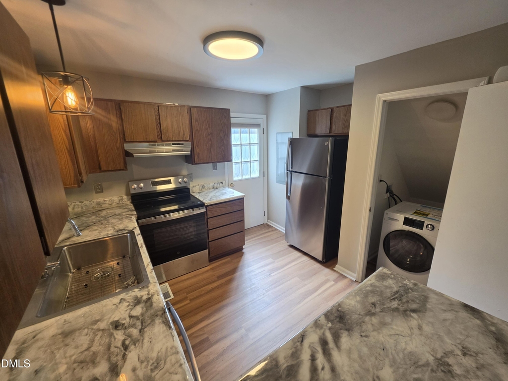 1102 E Franklin Street - Photo 21