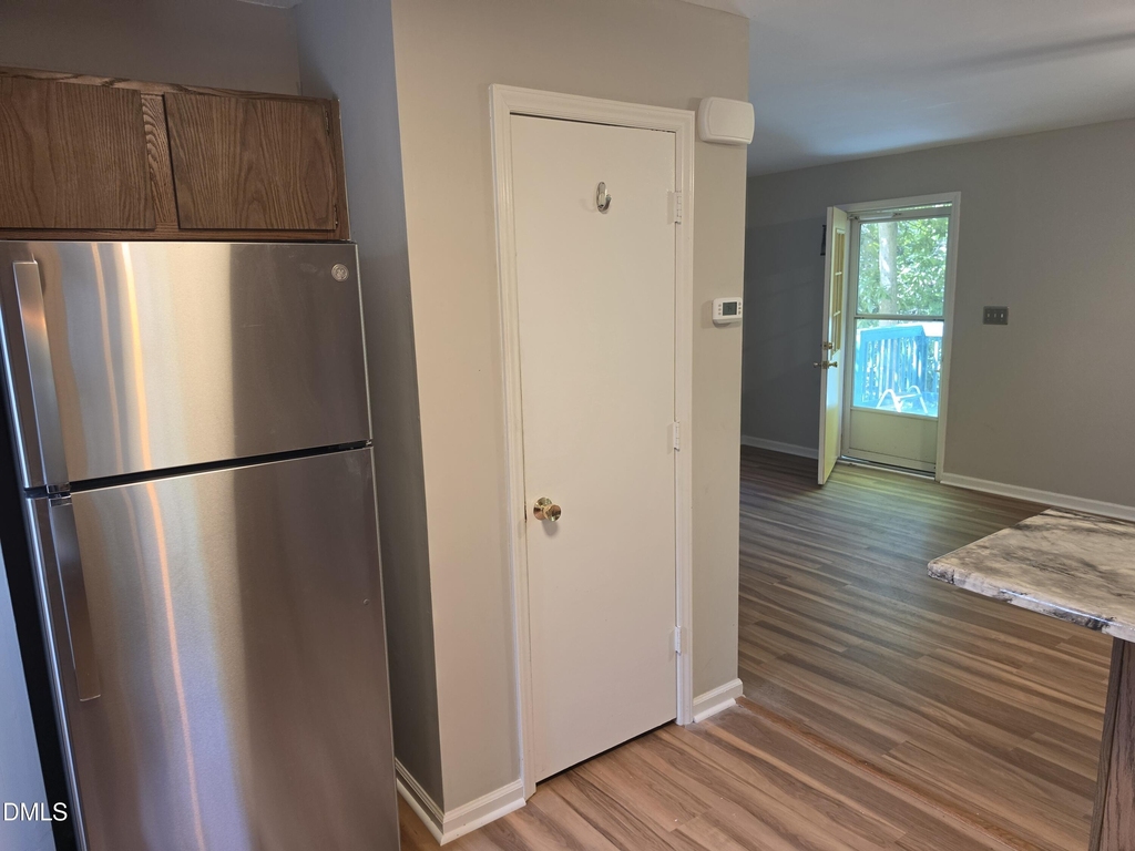 1102 E Franklin Street - Photo 6