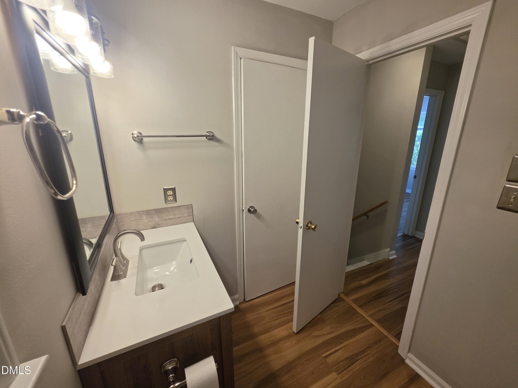 1102 E Franklin Street - Photo 18