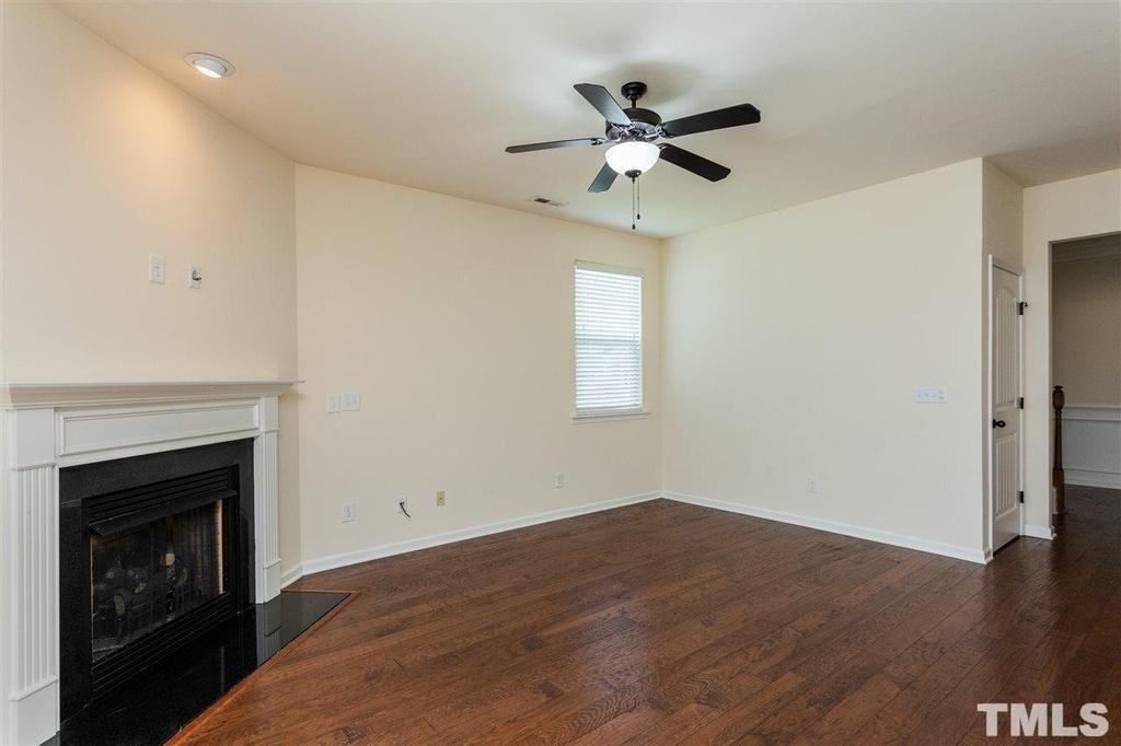 537 Whitworth Lane - Photo 12