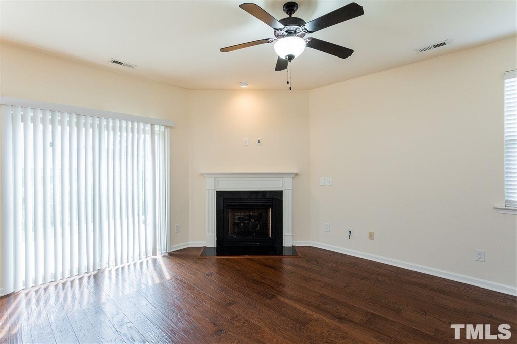 537 Whitworth Lane - Photo 5