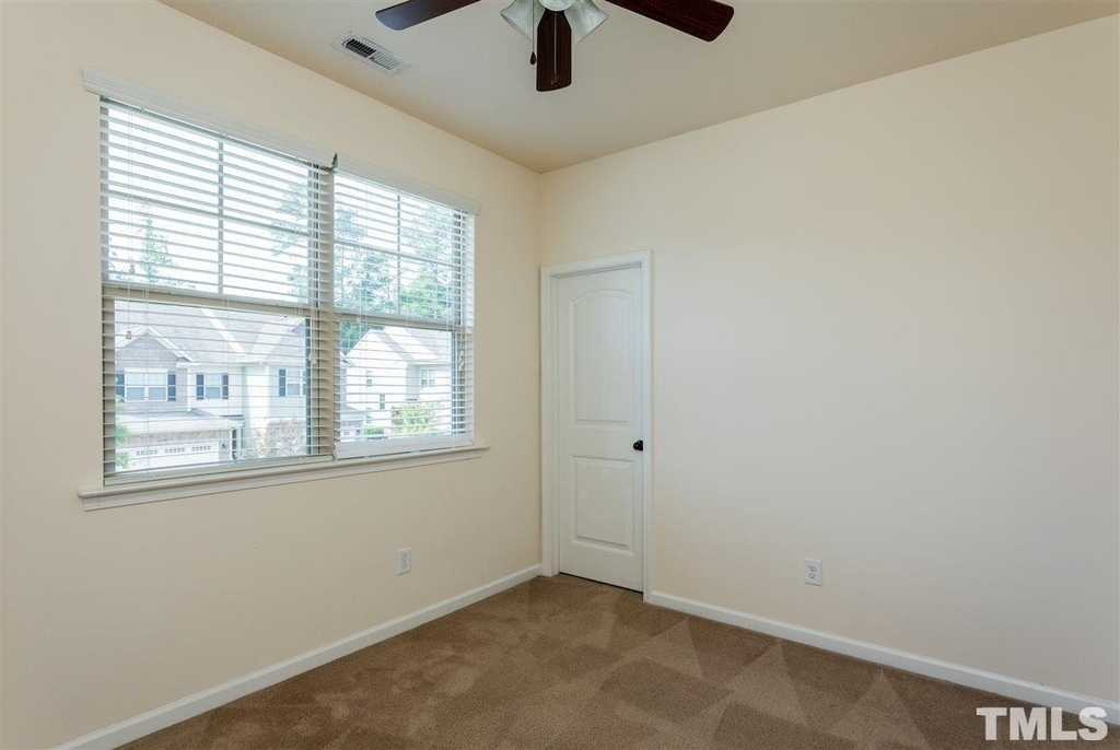 537 Whitworth Lane - Photo 19