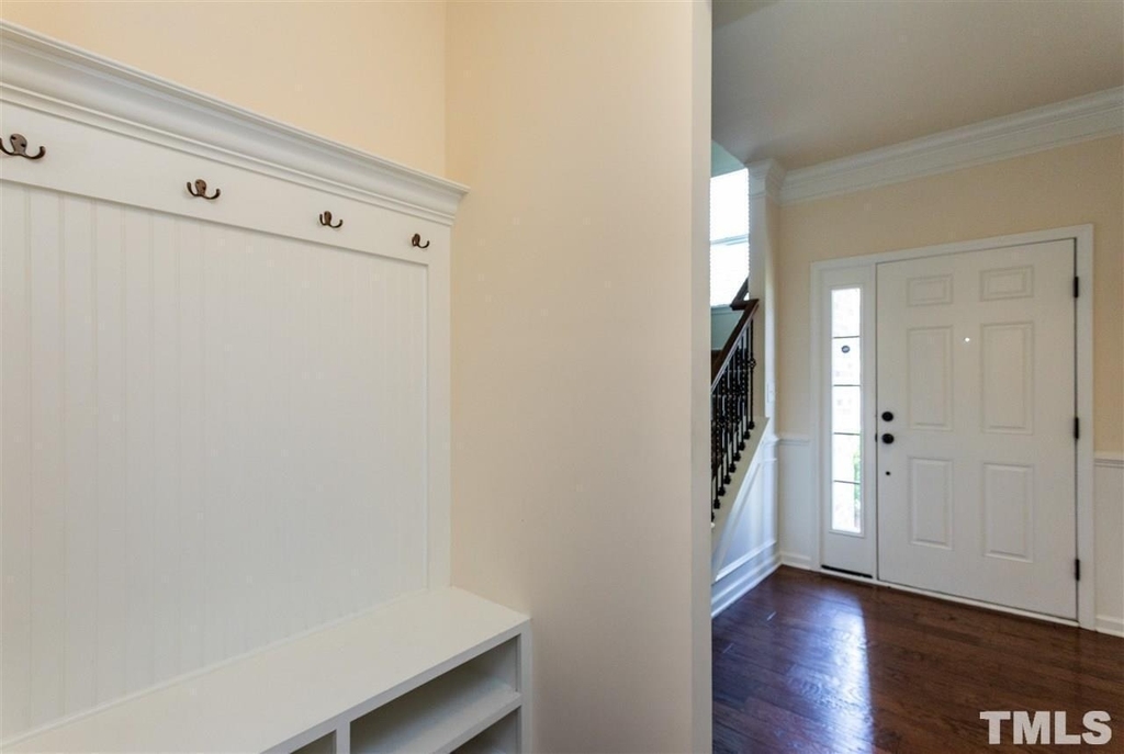 537 Whitworth Lane - Photo 3