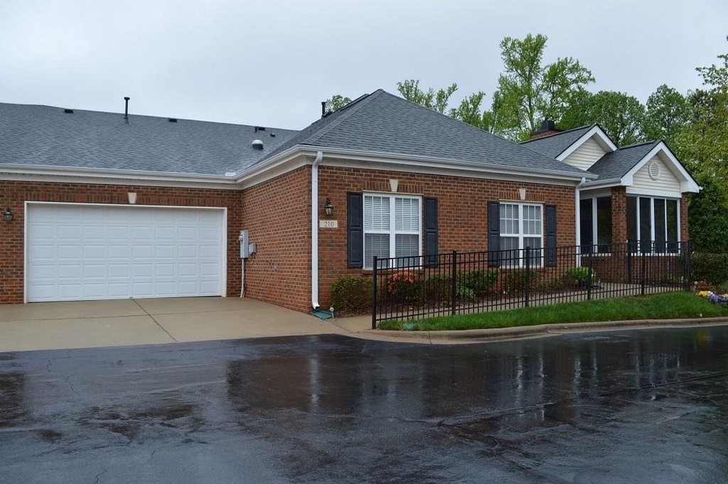 210 Baines Court - Photo 2