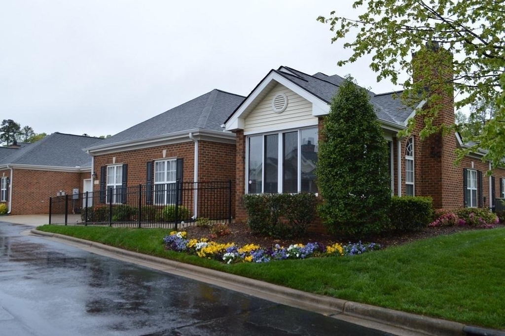 210 Baines Court - Photo 1