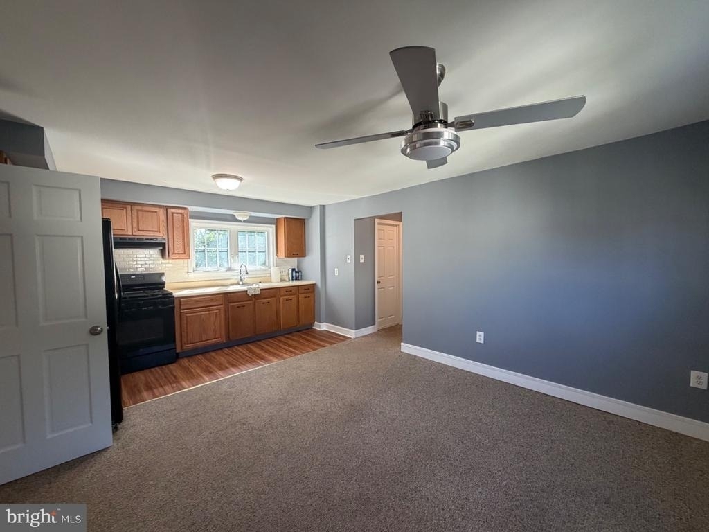 415 Maple Street - Photo 4