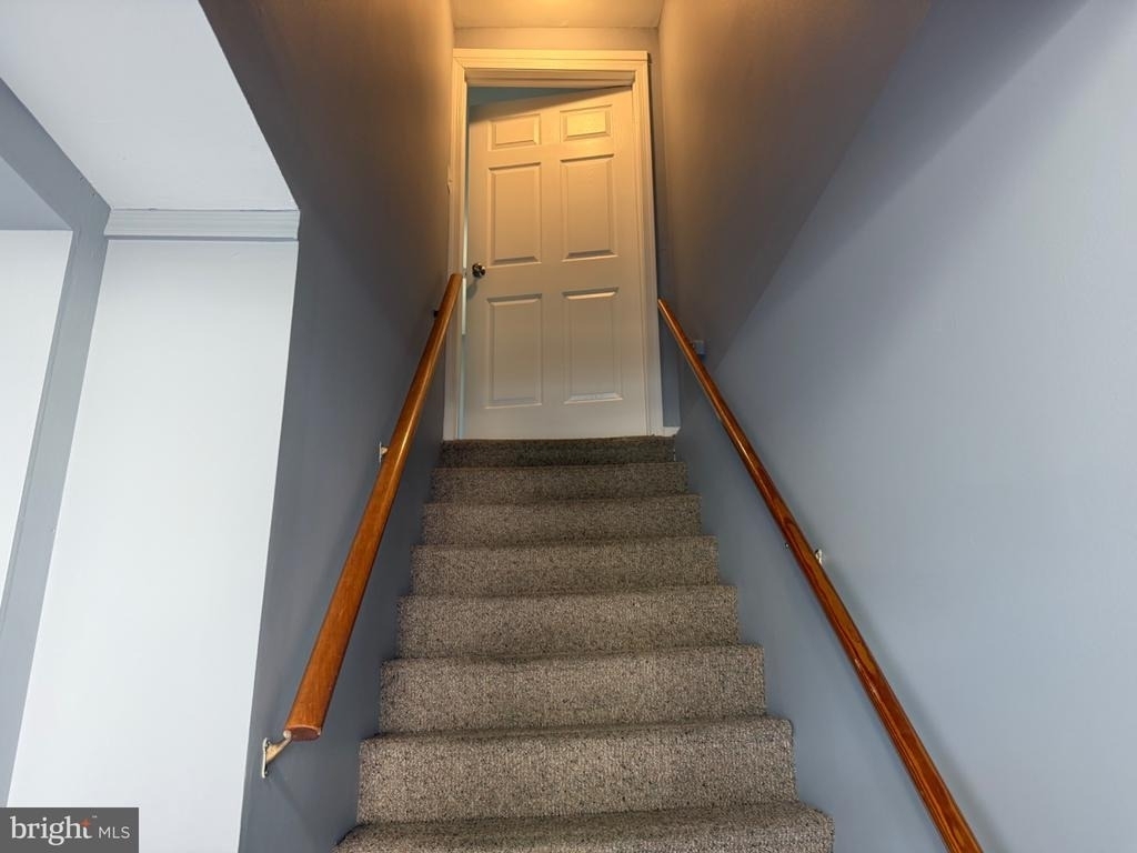 415 Maple Street - Photo 3