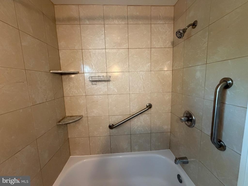415 Maple Street - Photo 16