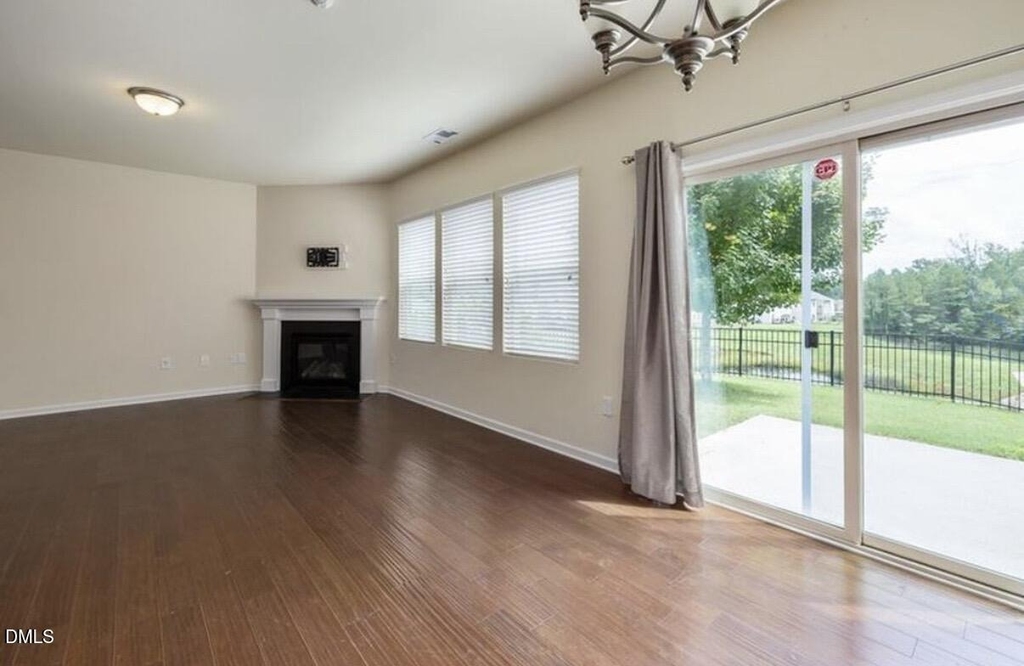 1037 Spacious Skies Lane - Photo 4