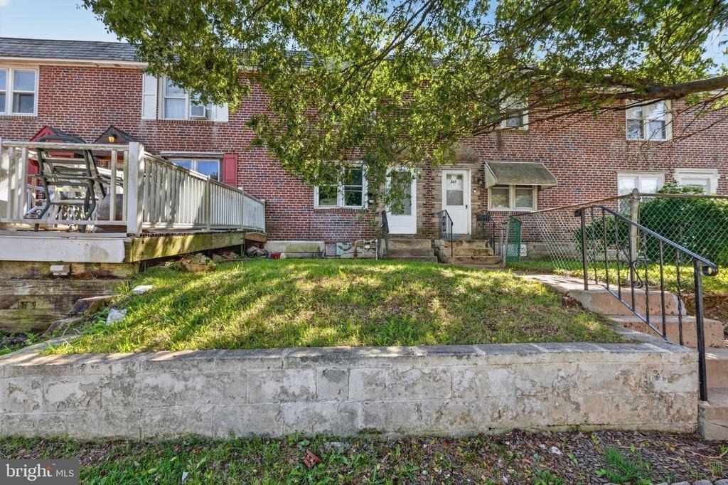 331 W 21st Street - Photo 1