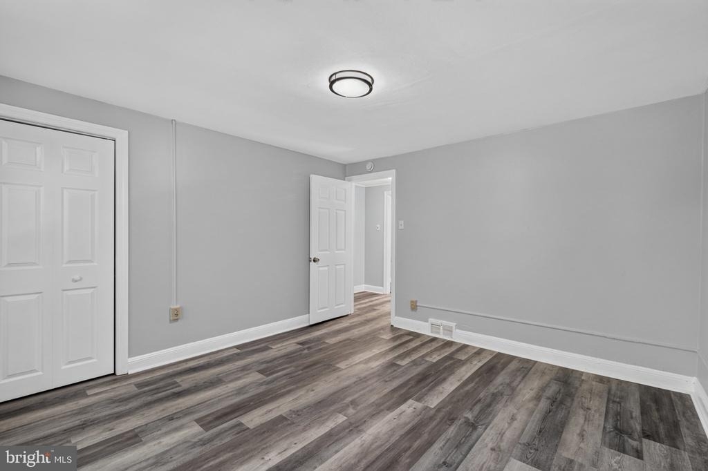 331 W 21st Street - Photo 19