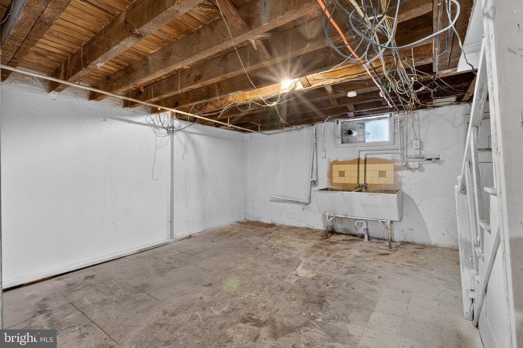 331 W 21st Street - Photo 24