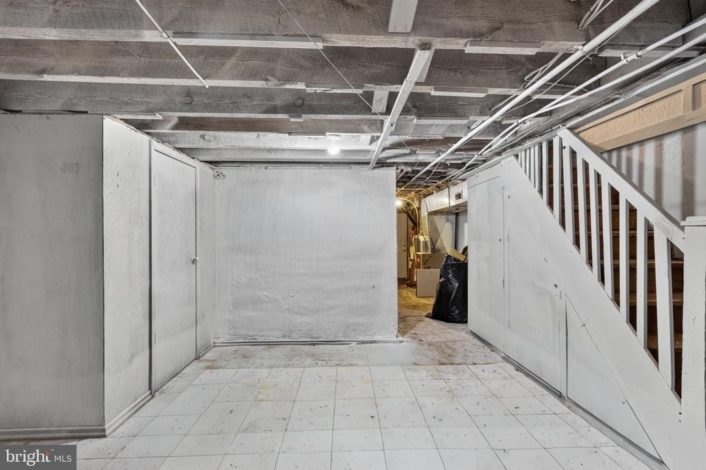 243 W 22nd Street - Photo 23