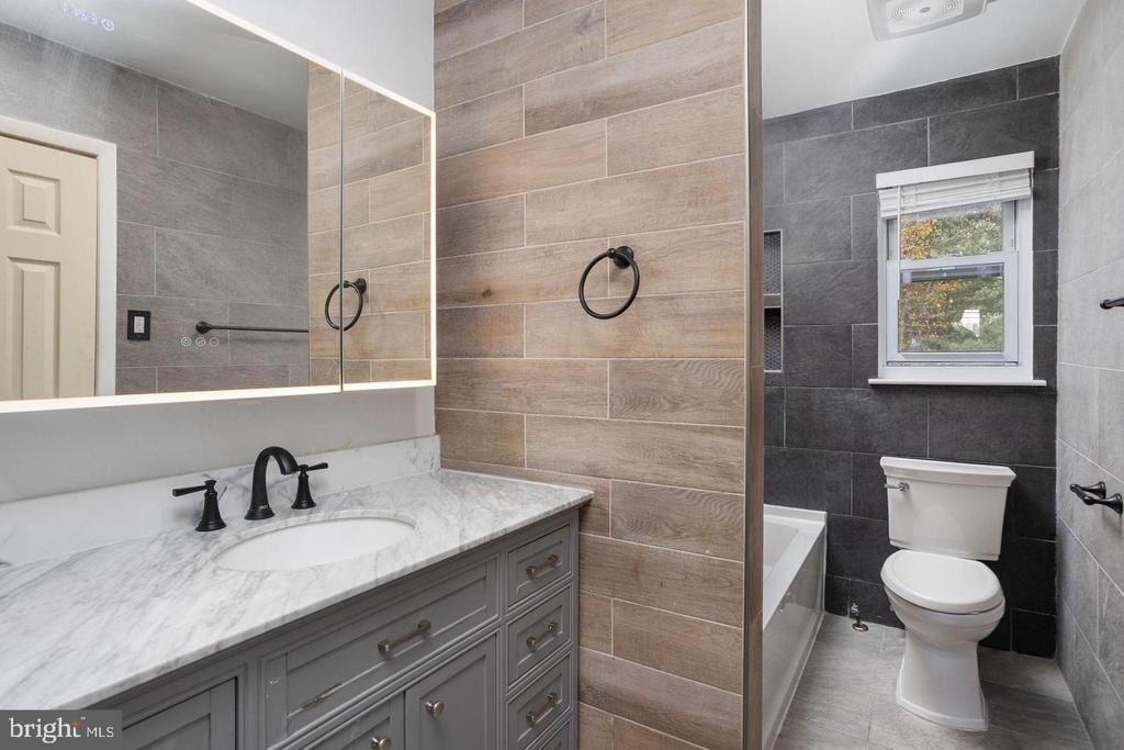 46 Carl Sandburg Road - Photo 8