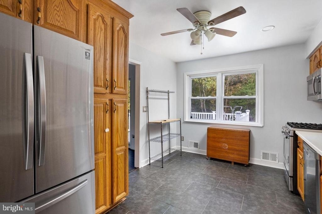 46 Carl Sandburg Road - Photo 18
