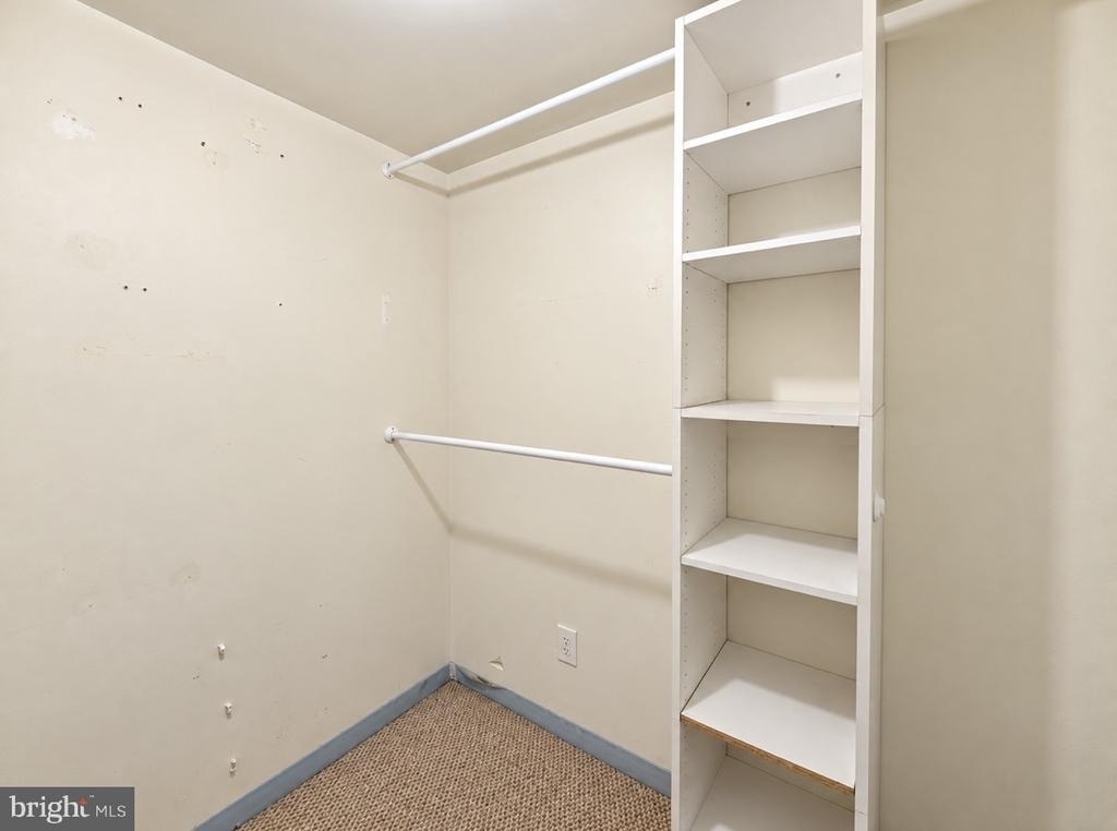 1009 Hillsboro Court - Photo 17